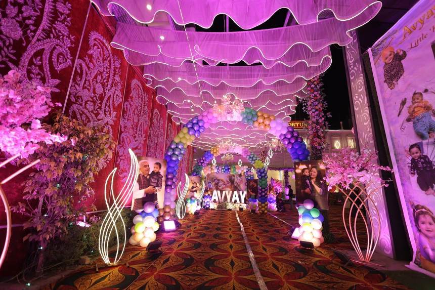 Themed Entrance Décor